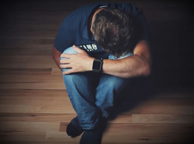 sagligagel-depresyon-geciren-yakininiz-icin-yapabileceginiz-kucuk-ama-onemli-seyler87