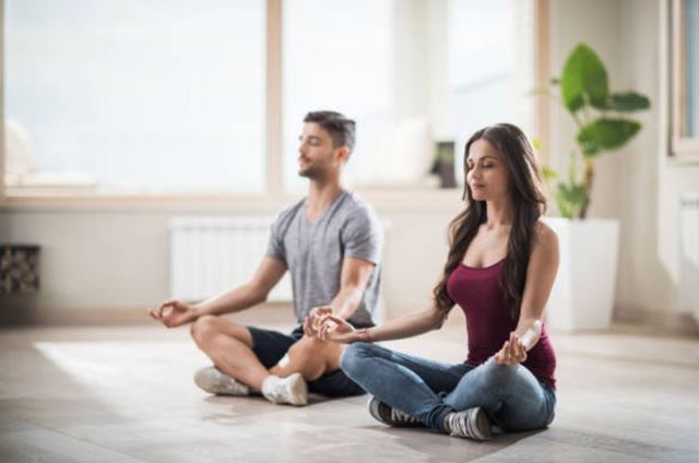 sagligagel-yeni-baslayanlar-icin-yoga-hareketleri-ve-5-adet-yoga-hareketi3