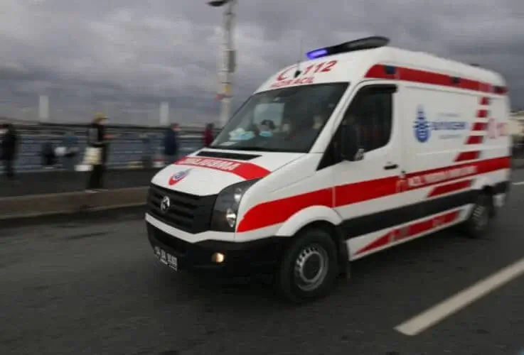 sagligagel-ambulansa-nasil-yol-verilir