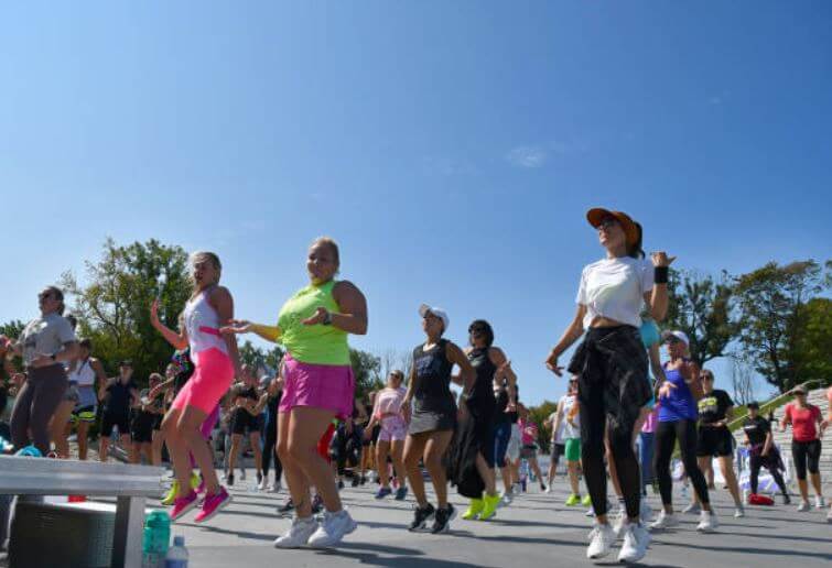 sagligagel-zumba-dansi-ile-zayiflama-kolay-mi-1